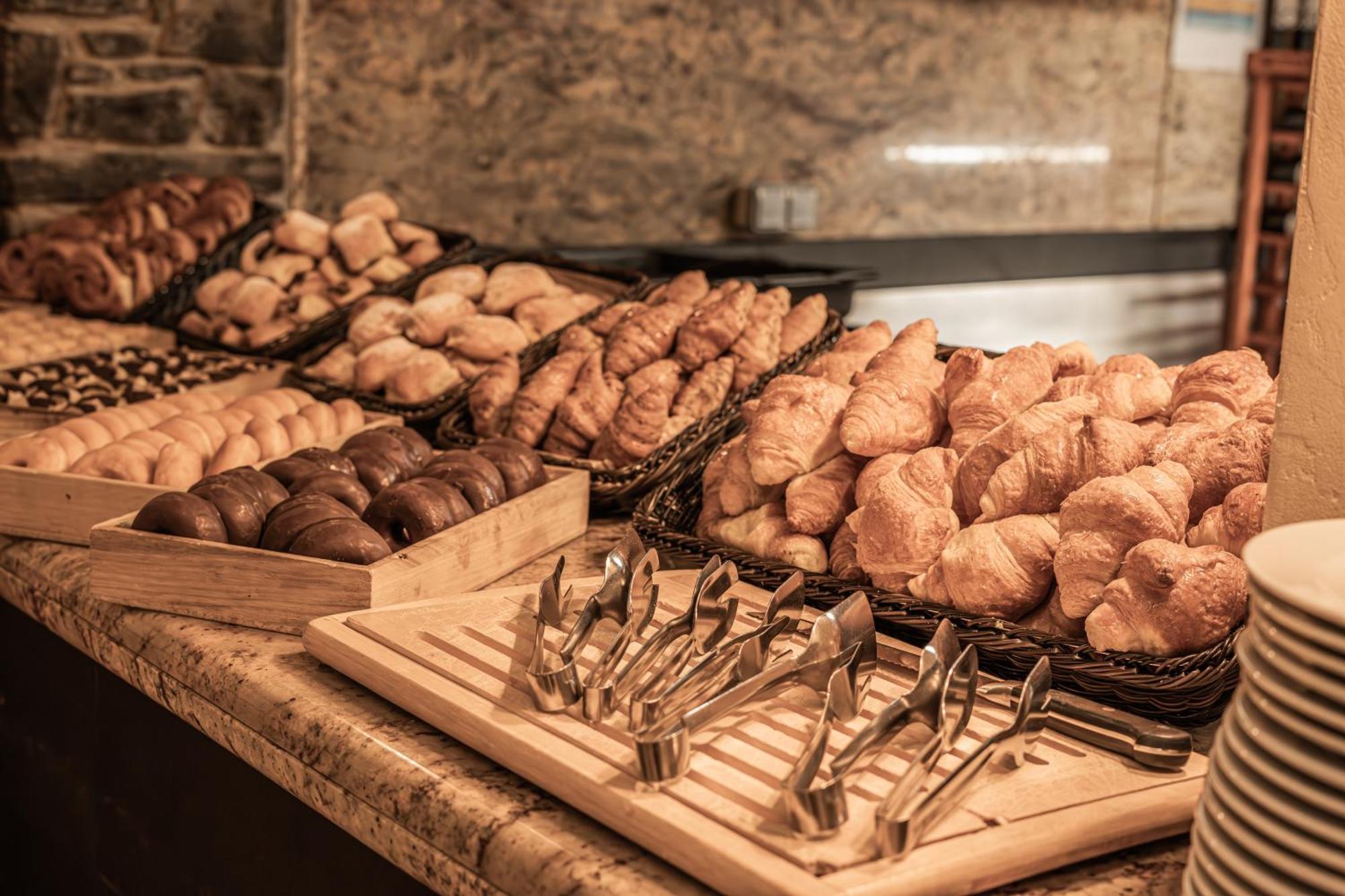 Yomo Patagonia Hotel Arinsal Ngoại thất bức ảnh
