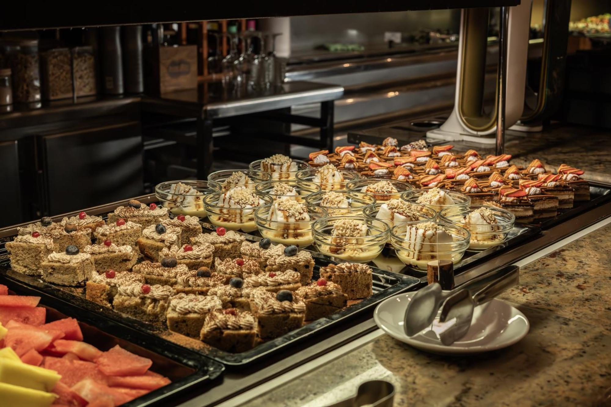 Yomo Patagonia Hotel Arinsal Ngoại thất bức ảnh